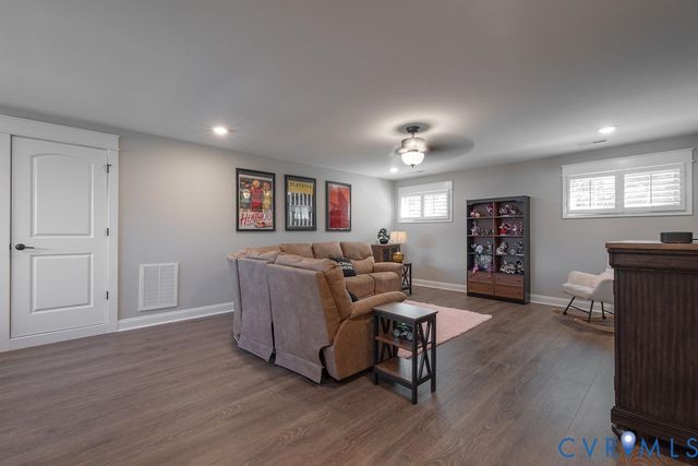 9212 Kinnerton Dr, Midlothian, VA 23112