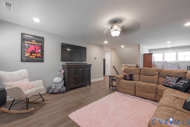 9212 Kinnerton Dr, Midlothian, VA 23112