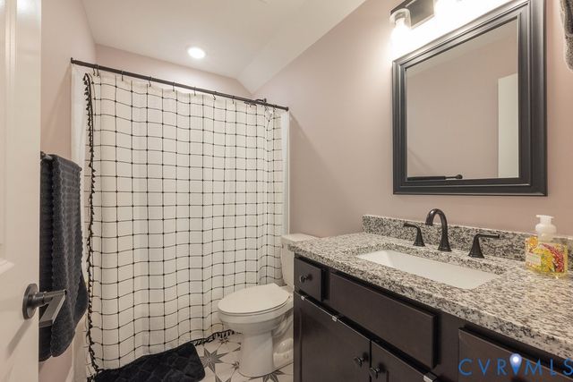 9212 Kinnerton Dr, Midlothian, VA 23112