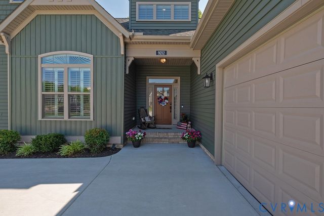 9212 Kinnerton Dr, Midlothian, VA 23112