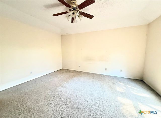 207 Navajo Drive, Victoria, TX 77904