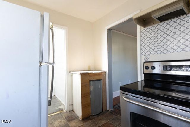 2525 Freeman Street, Fayetteville, NC 28301