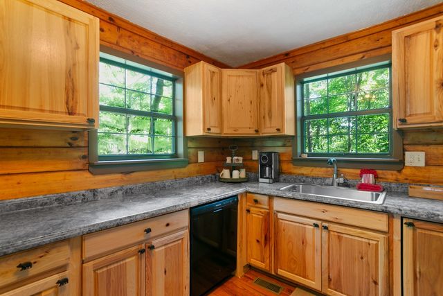 488 S Lemmon Lane, Ellijay, GA 30540