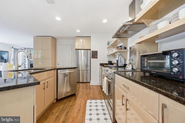 113 N PEMBROKE AVE, Margate City, NJ 08402