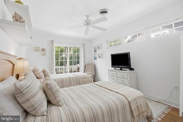 113 N PEMBROKE AVE, Margate City, NJ 08402