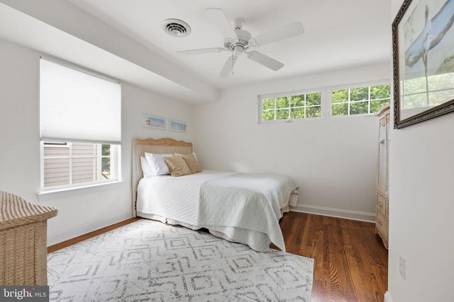 113 N PEMBROKE AVE, Margate City, NJ 08402