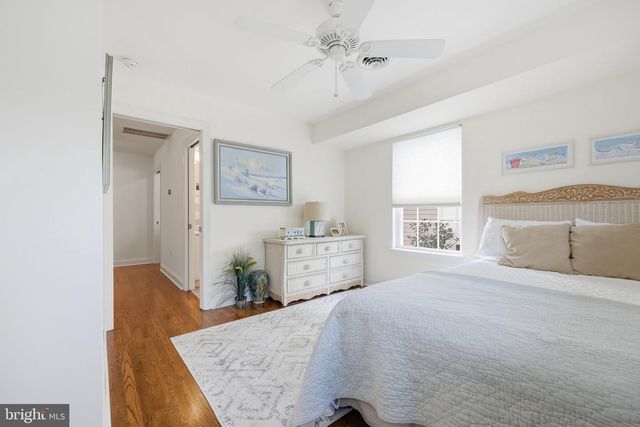 113 N PEMBROKE AVE, Margate City, NJ 08402