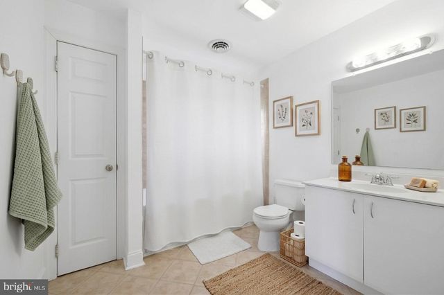 113 N PEMBROKE AVE, Margate City, NJ 08402
