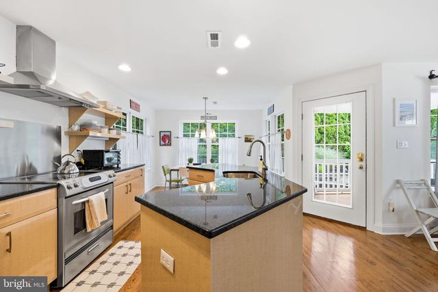 113 N PEMBROKE AVE, Margate City, NJ 08402