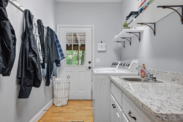 349 Parkview Ln, Centerville, TN 37033