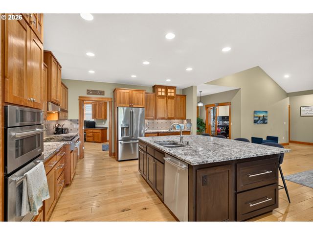 5670 Se RIVERSIDE Dr, Mc Minnville, OR 97128