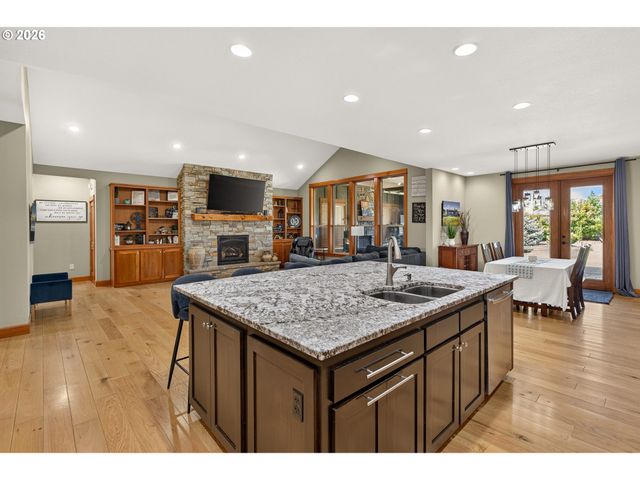 5670 Se RIVERSIDE Dr, Mc Minnville, OR 97128