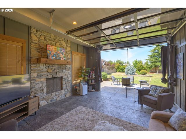5670 Se RIVERSIDE Dr, Mc Minnville, OR 97128