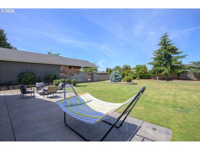 5670 Se RIVERSIDE Dr, Mc Minnville, OR 97128