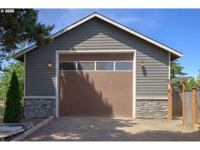 5670 Se RIVERSIDE Dr, Mc Minnville, OR 97128