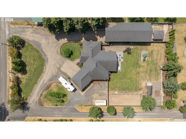 5670 Se RIVERSIDE Dr, Mc Minnville, OR 97128