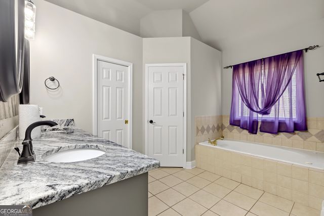 220 Edna Ruth Lane, Mcdonough, GA 30253