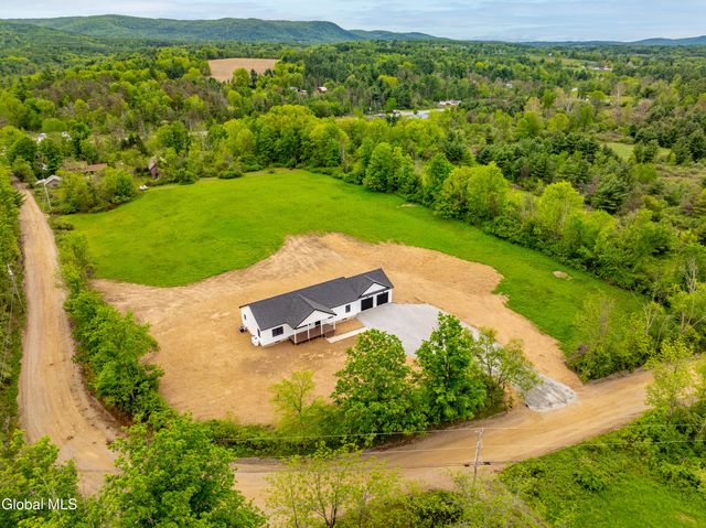 49 Hall Road, Pittstown, NY 12094