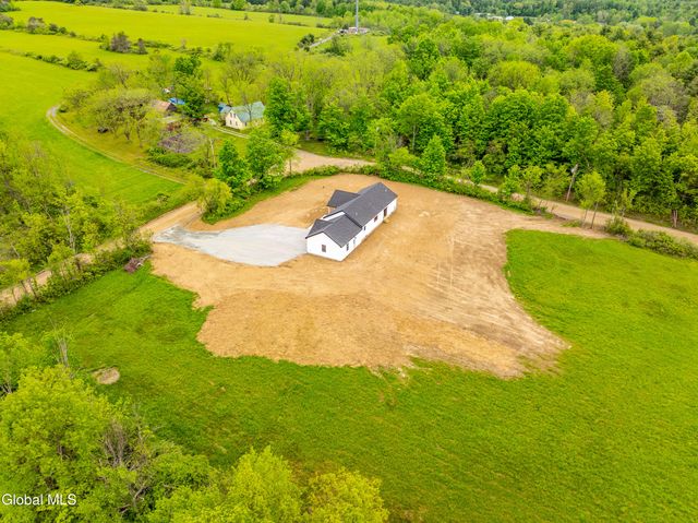 49 Hall Road, Pittstown, NY 12094