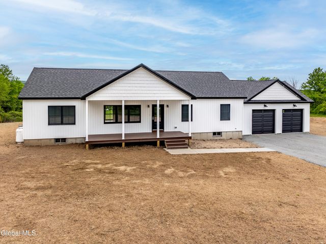 49 Hall Road, Pittstown, NY 12094