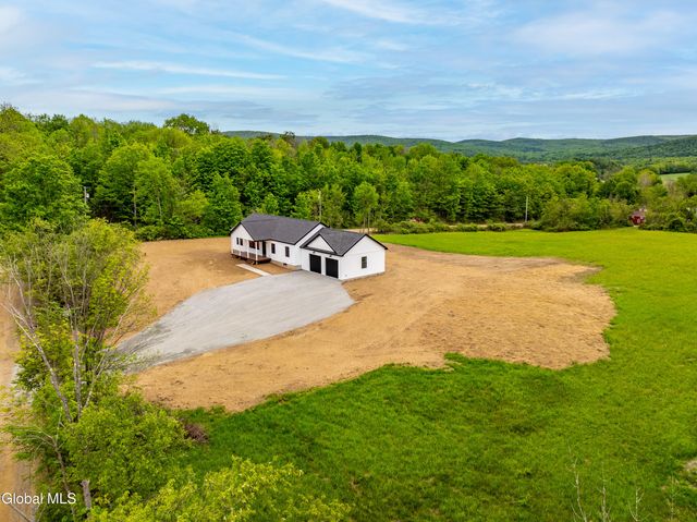 49 Hall Road, Pittstown, NY 12094