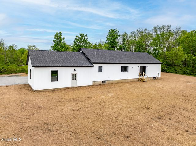 49 Hall Road, Pittstown, NY 12094