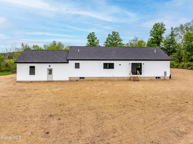 49 Hall Road, Pittstown, NY 12094