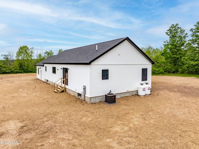 49 Hall Road, Pittstown, NY 12094