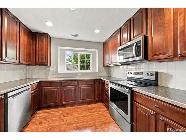 8020 S Algonquian Ct, Aurora, CO 80016