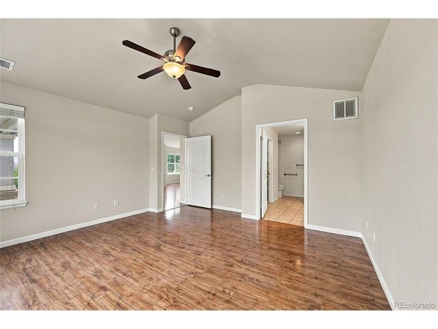 8020 S Algonquian Ct, Aurora, CO 80016