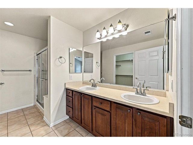 8020 S Algonquian Ct, Aurora, CO 80016