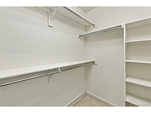 8020 S Algonquian Ct, Aurora, CO 80016