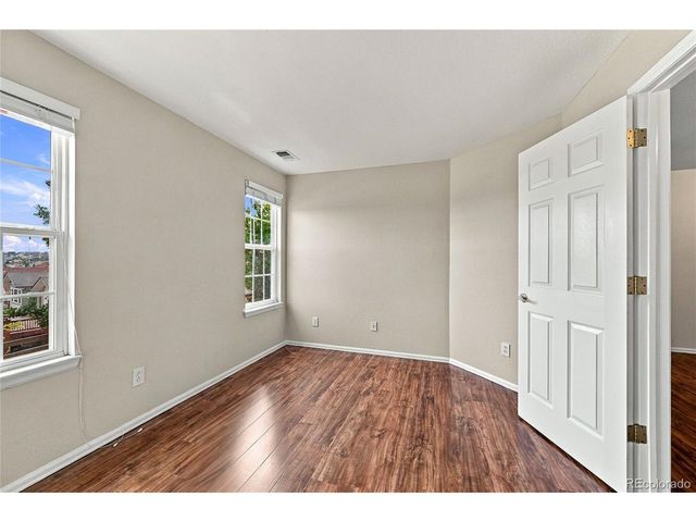 8020 S Algonquian Ct, Aurora, CO 80016