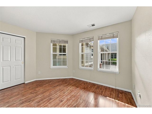 8020 S Algonquian Ct, Aurora, CO 80016
