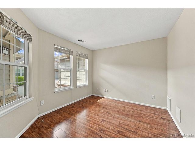 8020 S Algonquian Ct, Aurora, CO 80016