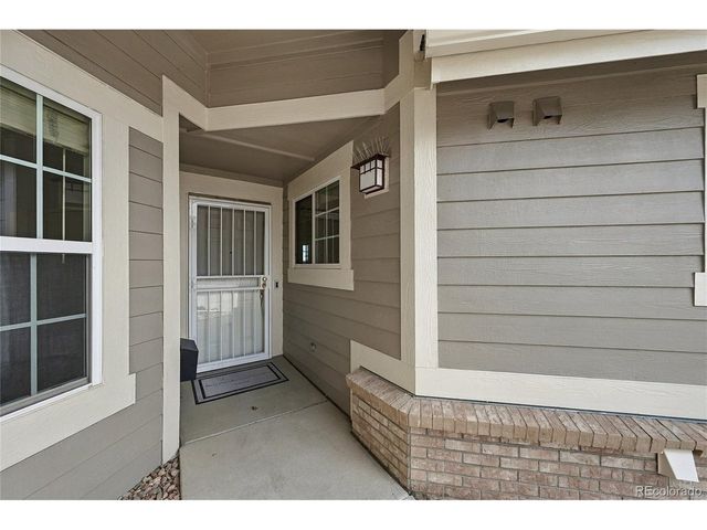 8020 S Algonquian Ct, Aurora, CO 80016