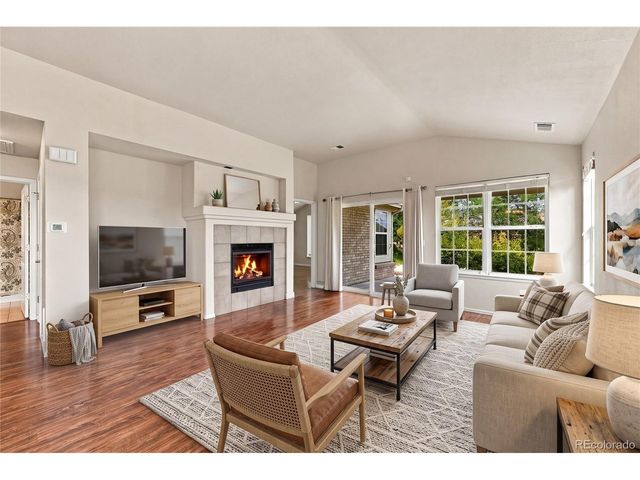 8020 S Algonquian Ct, Aurora, CO 80016