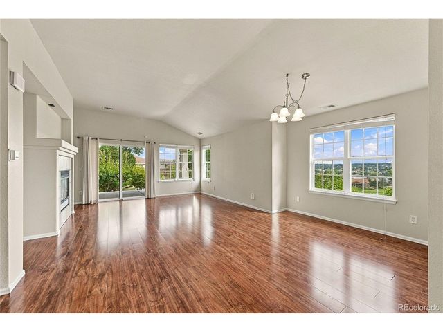 8020 S Algonquian Ct, Aurora, CO 80016