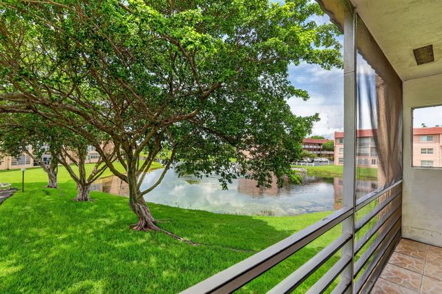 9141 Sunrise Lakes Boulevard 210, Sunrise, FL 33322
