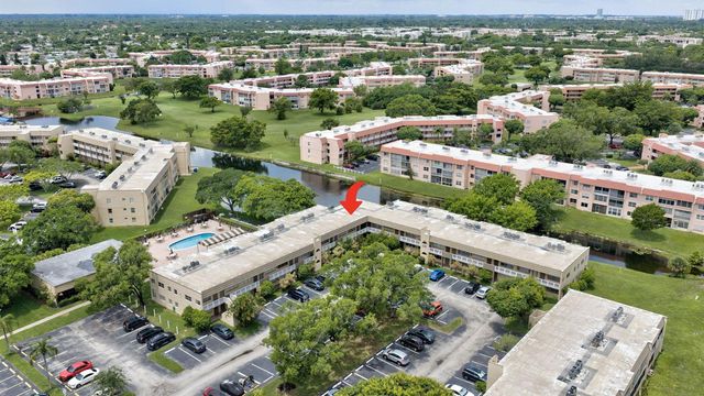 9141 Sunrise Lakes Boulevard 210, Sunrise, FL 33322