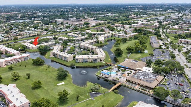 9141 Sunrise Lakes Boulevard 210, Sunrise, FL 33322