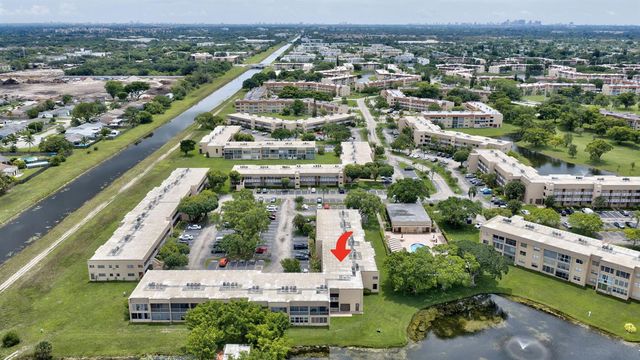 9141 Sunrise Lakes Boulevard 210, Sunrise, FL 33322