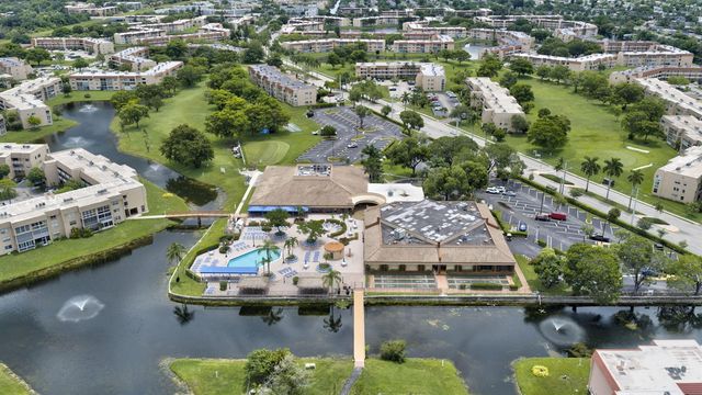 9141 Sunrise Lakes Boulevard 210, Sunrise, FL 33322