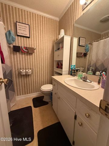 3835 Sterling Pointe Drive Rr5, Winterville, NC 28590