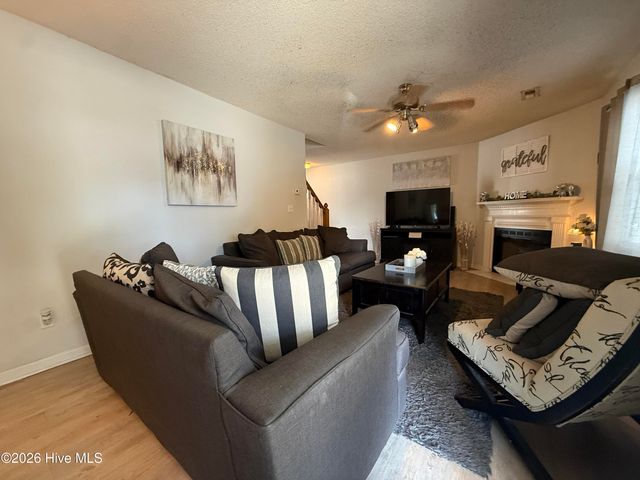 3835 Sterling Pointe Drive Rr5, Winterville, NC 28590