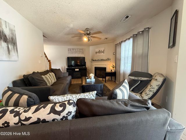 3835 Sterling Pointe Drive Rr5, Winterville, NC 28590