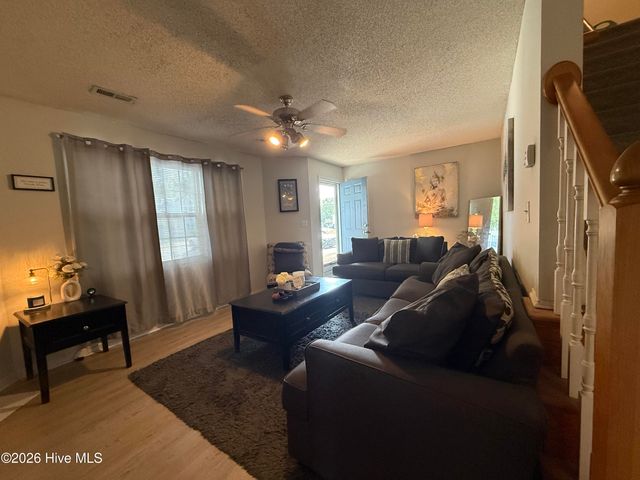 3835 Sterling Pointe Drive Rr5, Winterville, NC 28590