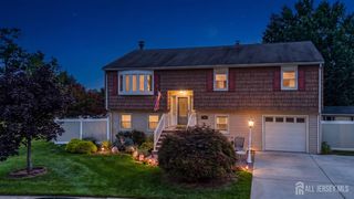 6 Ridgeview Road, Jamesburg, NJ 08831