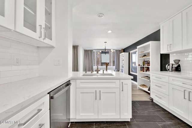 6665 Green Valley Circle 116, Culver City, CA 90230