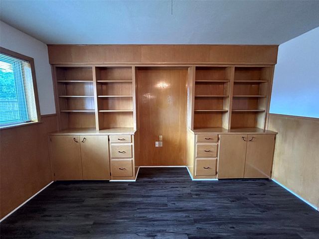 1902 Gillette Street, Baytown, TX 77520